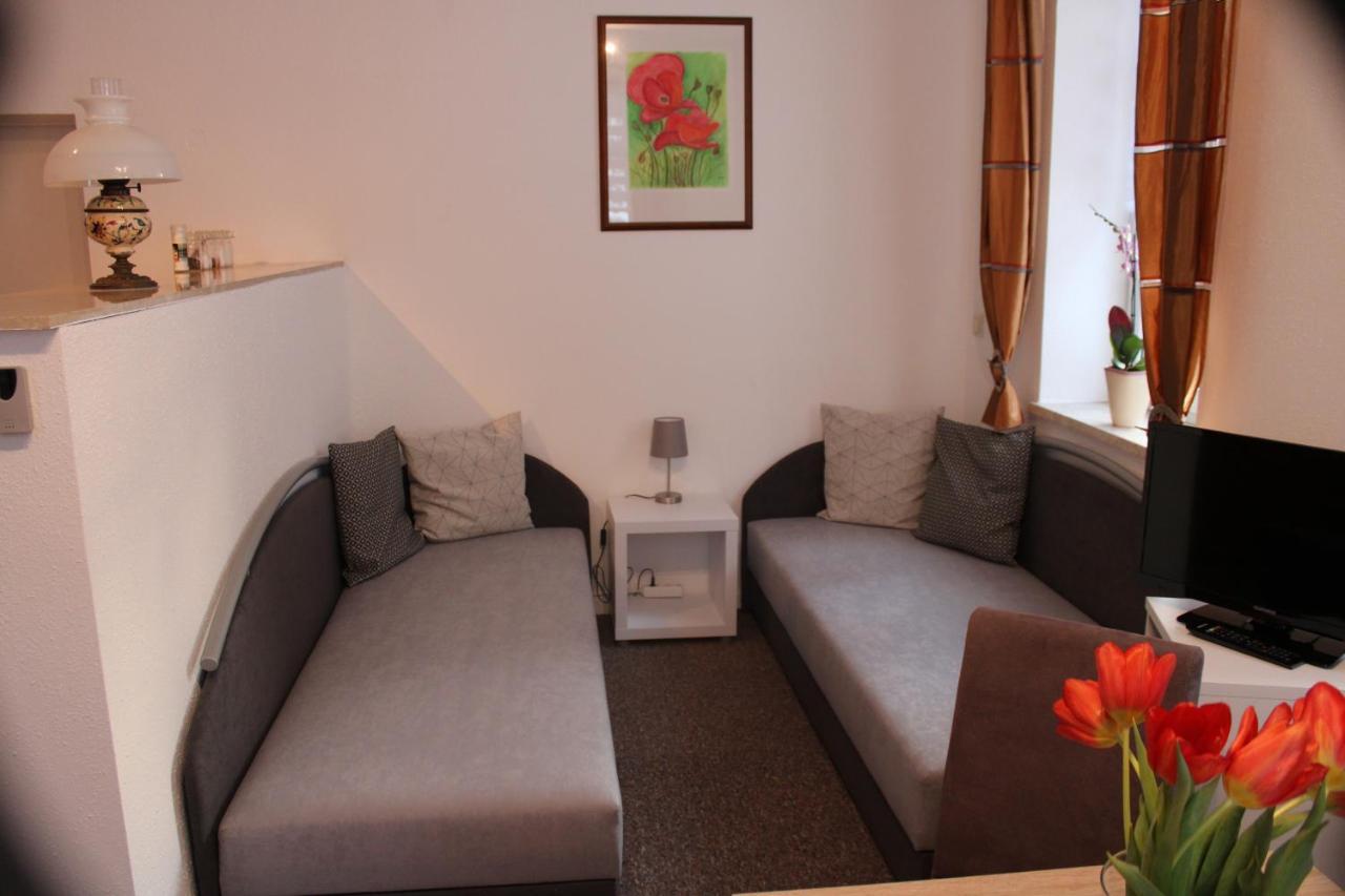 Ferienwohnung Am Muehlbach Клингентал Екстериор снимка